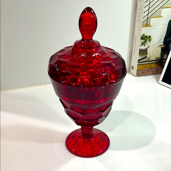Vintage L.E Smith ruby-red glass pedestal,lidded candy dish tall 91/4 x4” wide - Picture 1 of 11